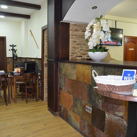 Albergue Del Peregrino Arzúa Εξωτερικό φωτογραφία