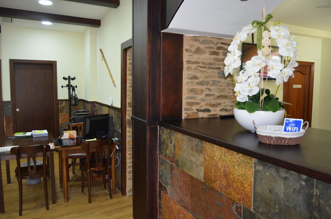 Albergue Del Peregrino Arzúa Εξωτερικό φωτογραφία