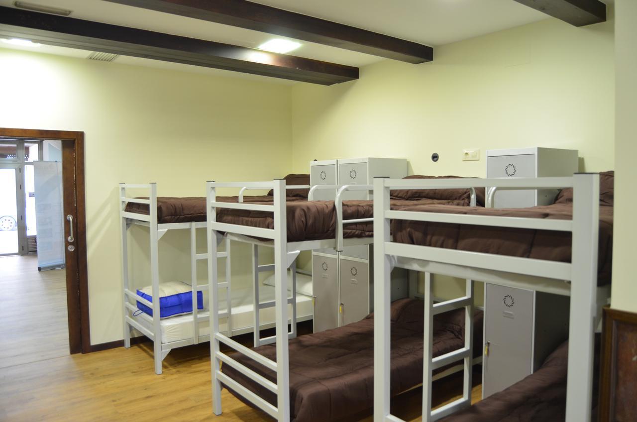 Albergue Del Peregrino Arzúa Εξωτερικό φωτογραφία